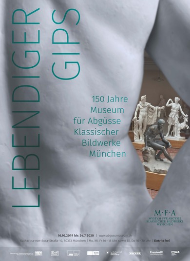 Ausstellungsplakat mit dem Rücken einer männlichen Statue